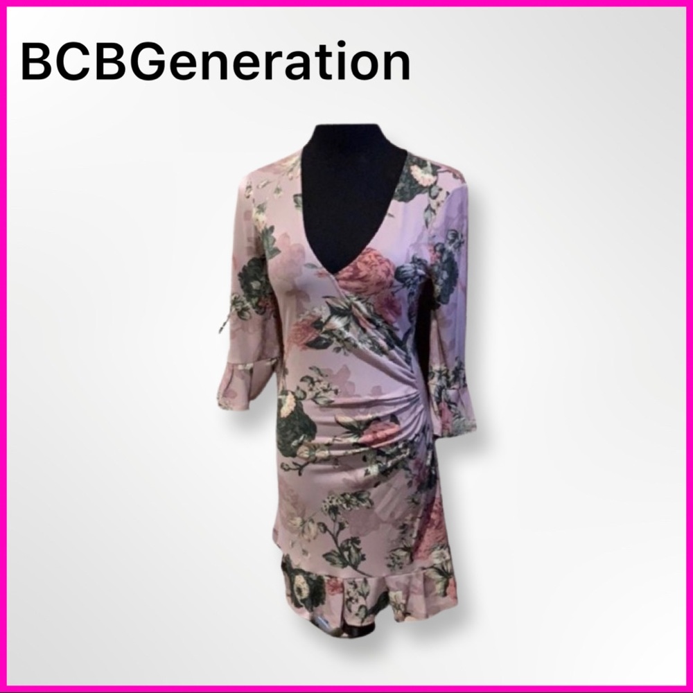 NWT - BGBGeneration Floral Dress  Size Small